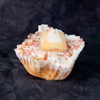 Strawberry Pop Tart Cupcake